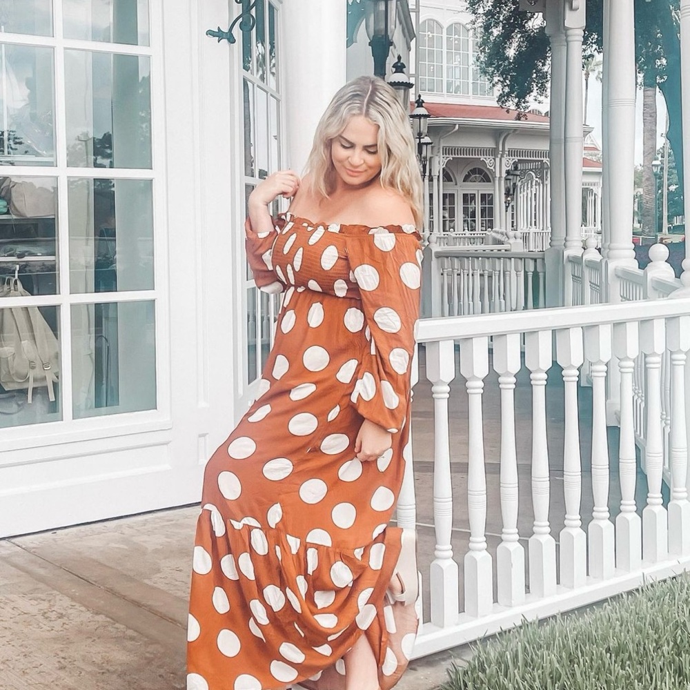 🧡Maxi dress from pink lily🧡 - Picture 2 of 3